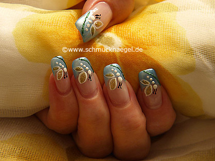 Motivo de mariposa para decorar las uñas - Diseños de uñas