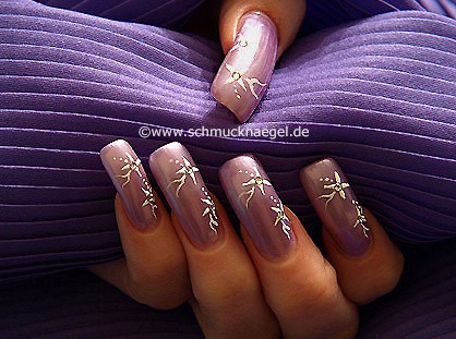 Nailart Motiv auf Fingernagelmodellage