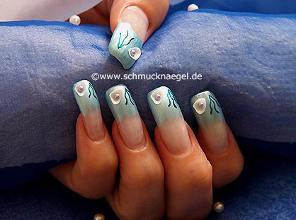 Nailart Motiv mit Meeres-Muschel