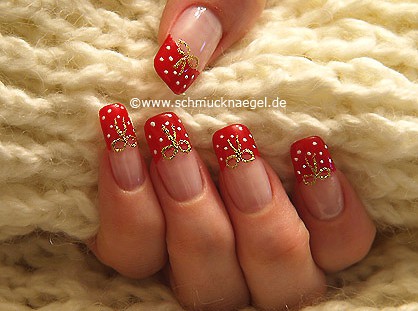 French Motiv mit Nagellack in rot