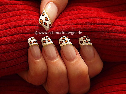 French Fingernagel Design mit Nailart Liner