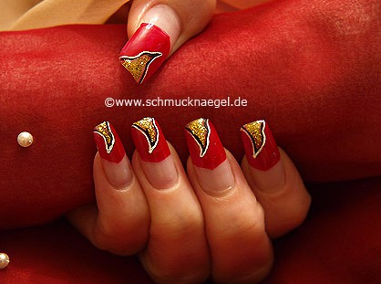 Fingernagel Dekoration in rot und gold-glitter