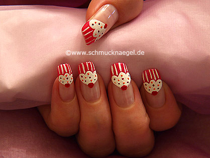 Cupcake - pastelito decoración con esmaltes - Diseños de uñas