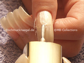 nail polish in the colour bright beige